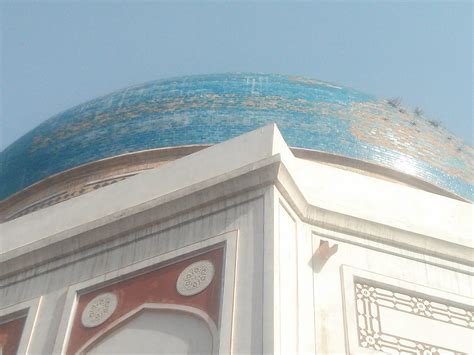  Neela Gumbad: Murmuring Turquoise Domes and Ancient Secrets!